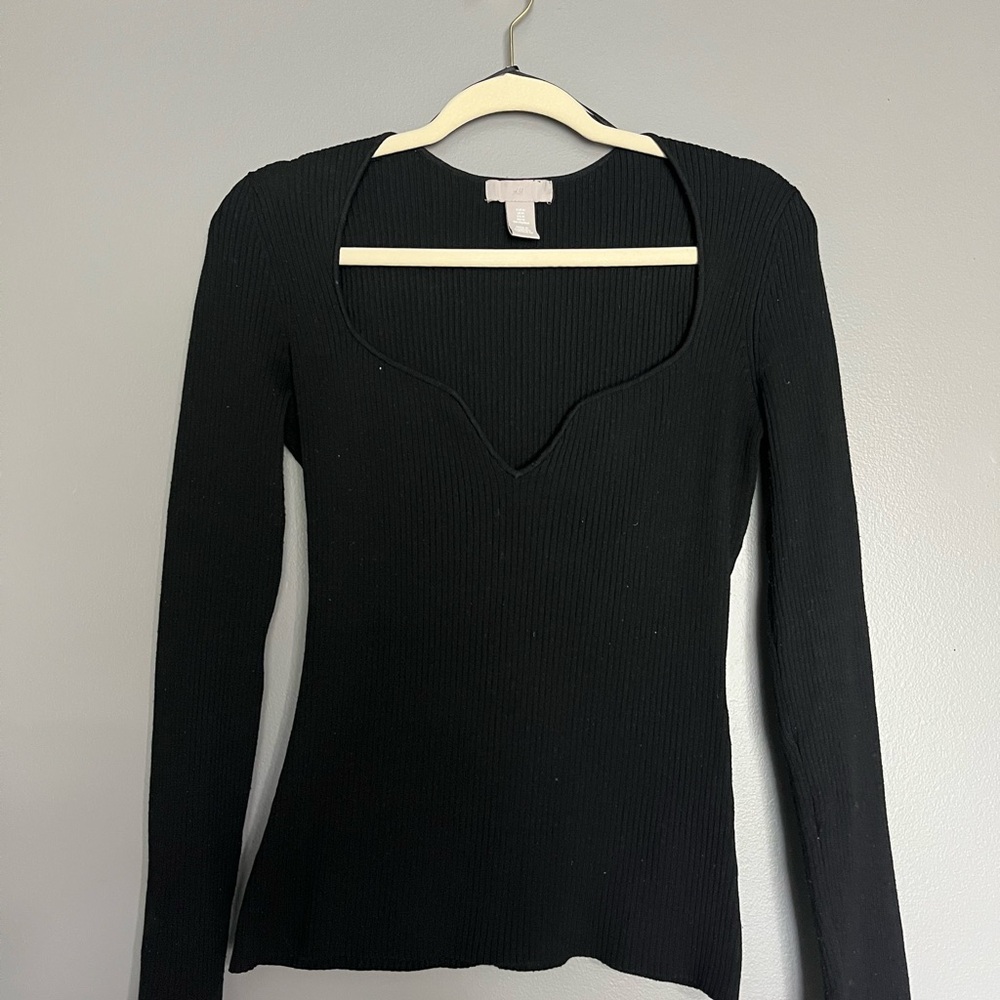 H&M Black Ribbed Long-Sleeve Scoop Neck Top